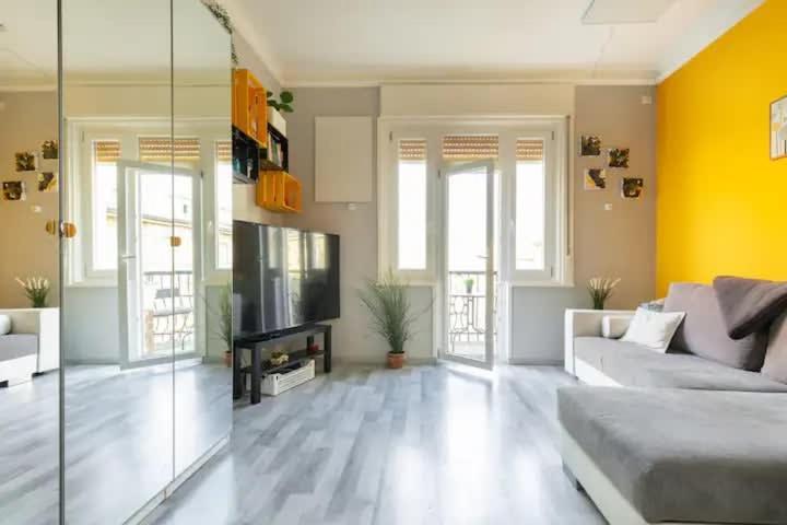 Appartement Hideaway With Balcony On Balzac