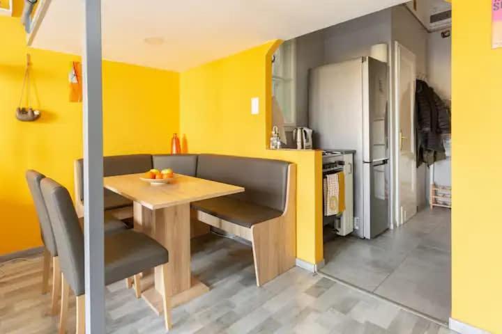 Hideaway With Balcony On Balzac * Boedapest